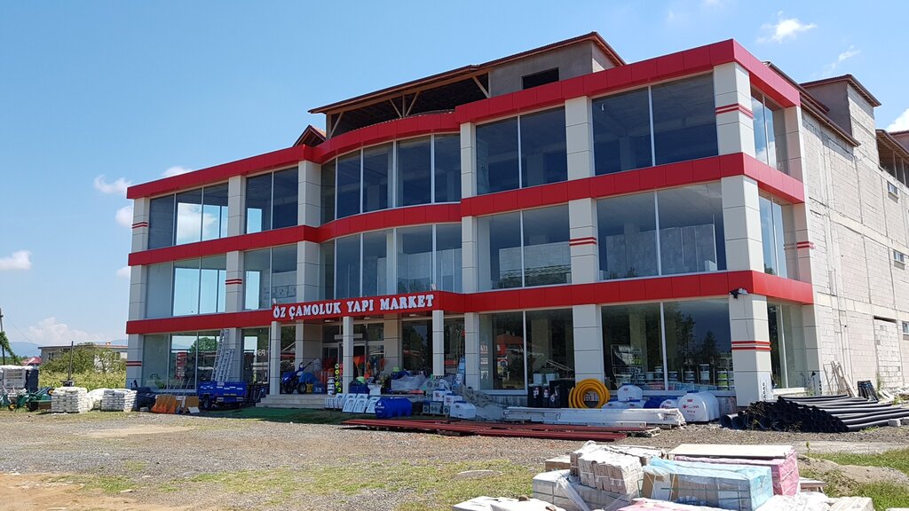 Hardware store Oz Camoluk Building Market, Kocaali, photo