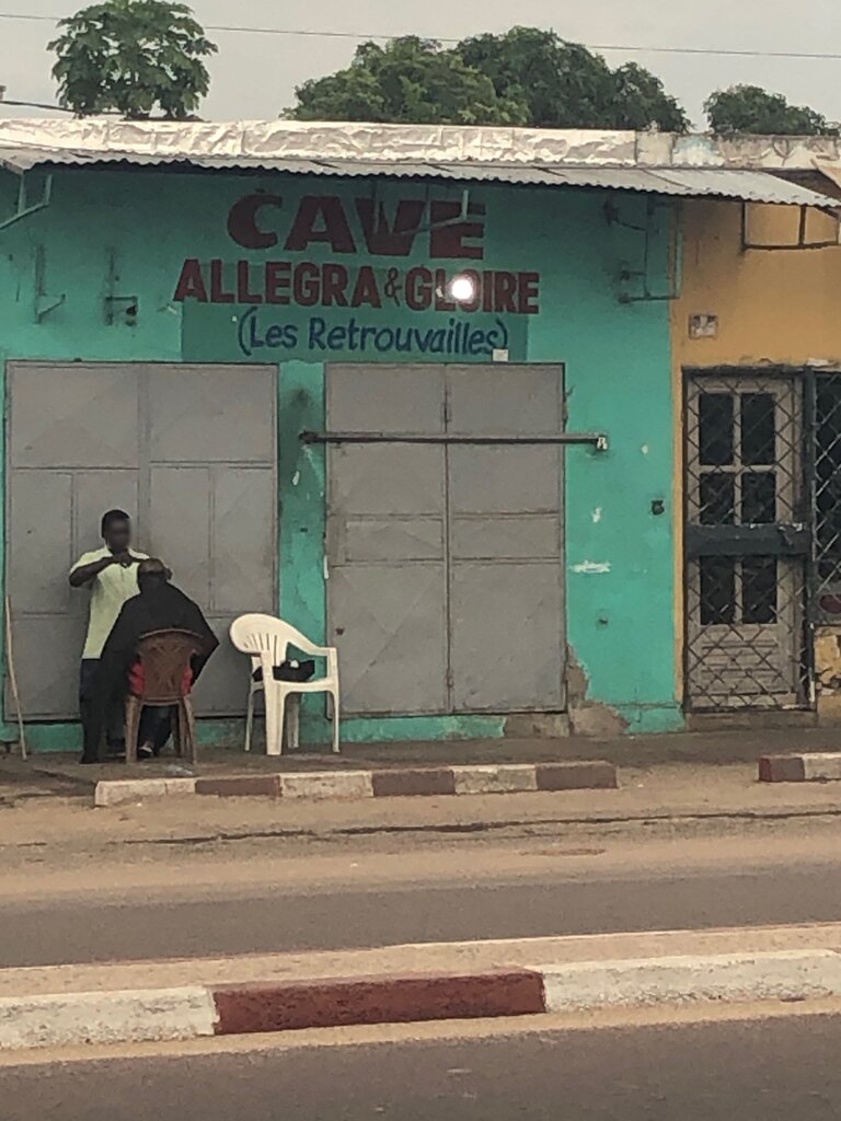 Bar, pub Cave Allegra & Gloire, Brazzaville, photo