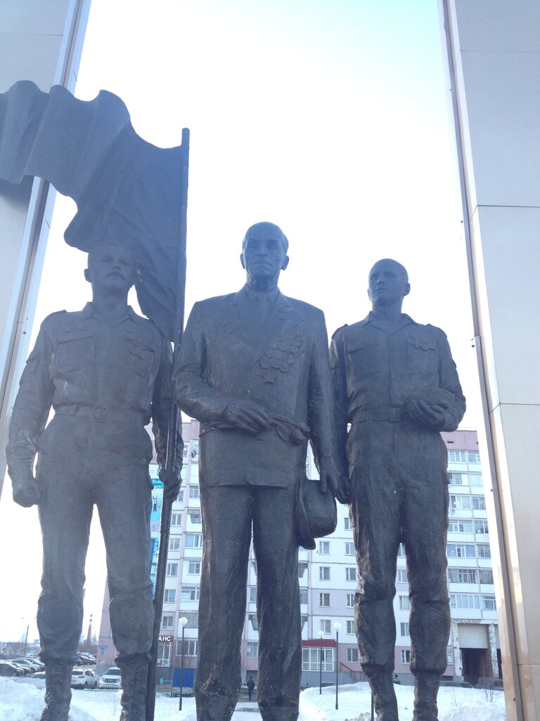 Памятник, мемориал Защитникам Отечества, Усинск, фото