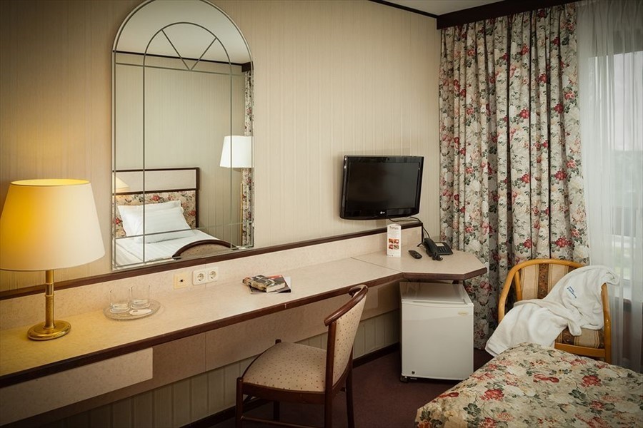 Фото Cosmos Moscow Vdnh Hotel