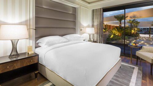 Гостиница DoubleTree by Hilton Izmir Airport в Мендересе