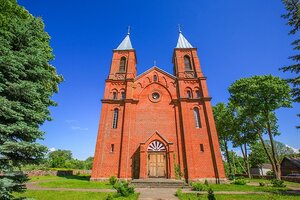 Костёл святого апостола Иакова (vioska Miliuncy, 7Б), catholic church