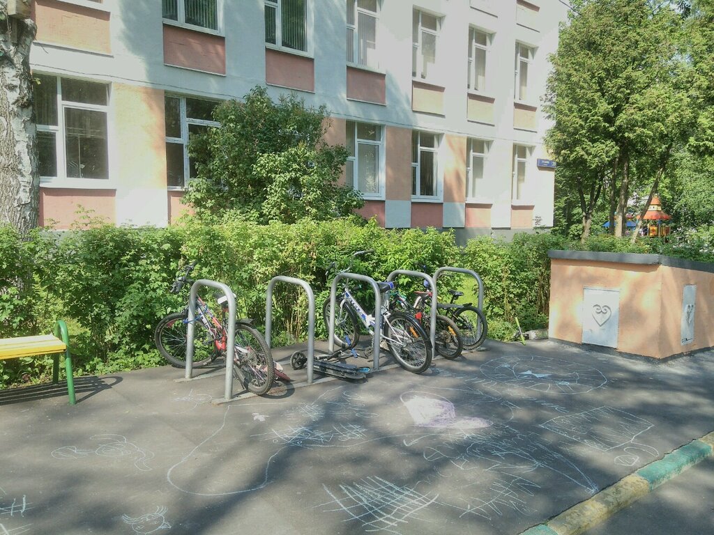 Estacionamiento de bicicletas Velosipednaya parkovka № 37051 Shkola № 753, , foto