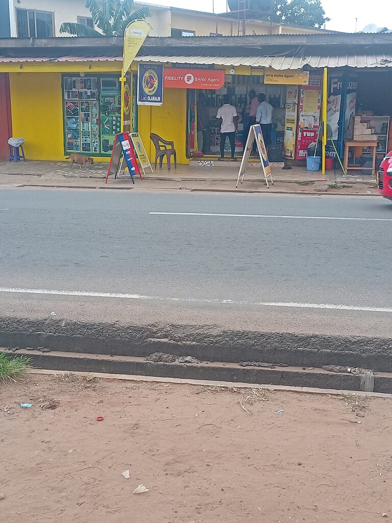 Mobile phone store Fun zone phones, Accra, photo