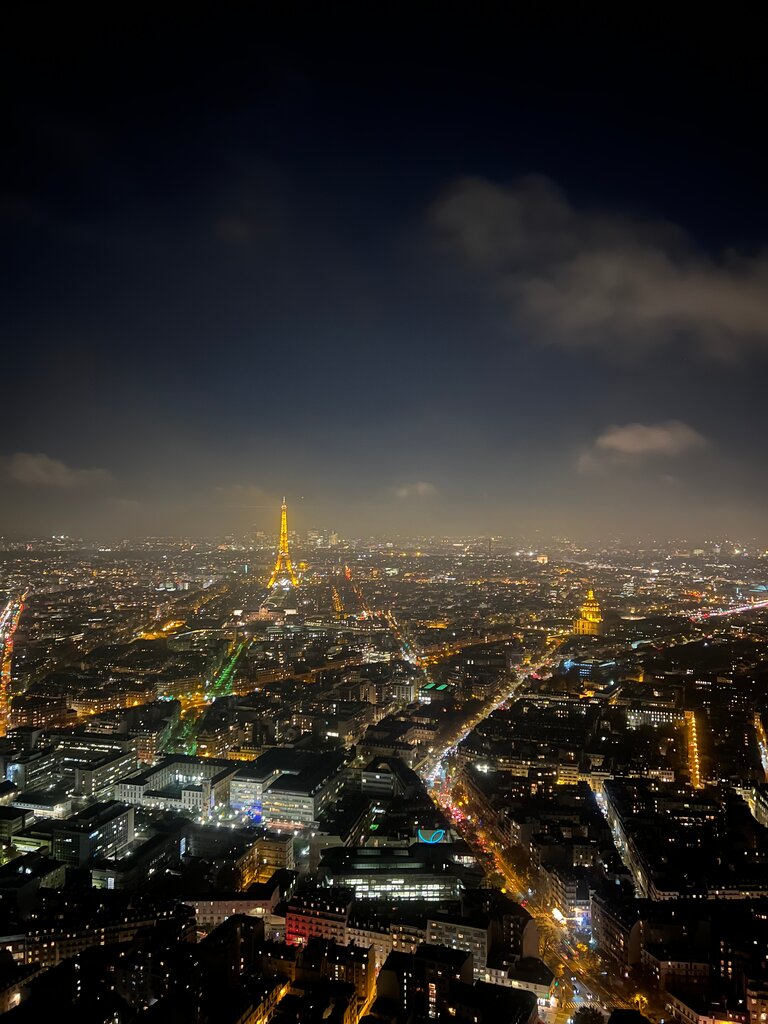 Cafe Le Ciel de Paris, Paris, photo