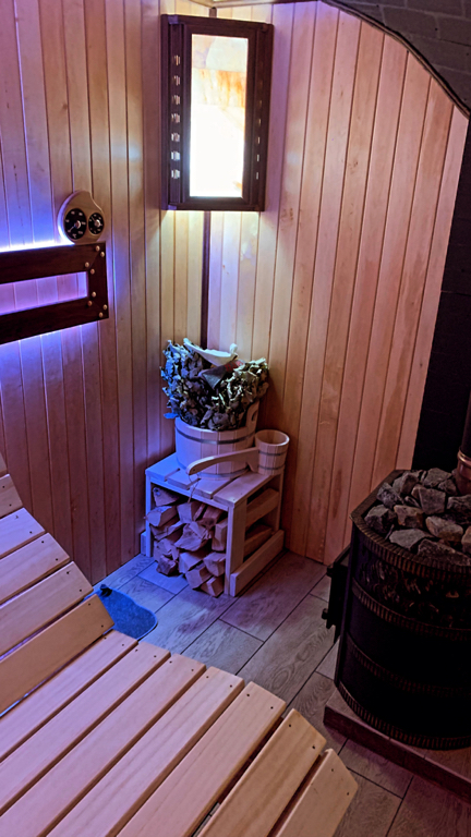 Фото Купольные дома-сферы на ферме