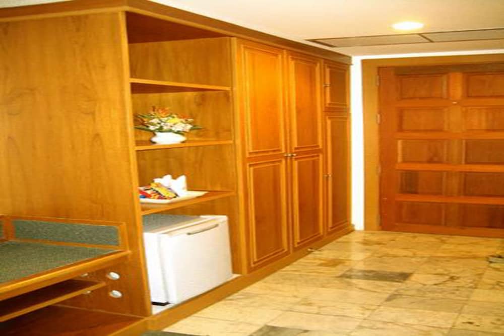 Фото Raya Grand Hotel