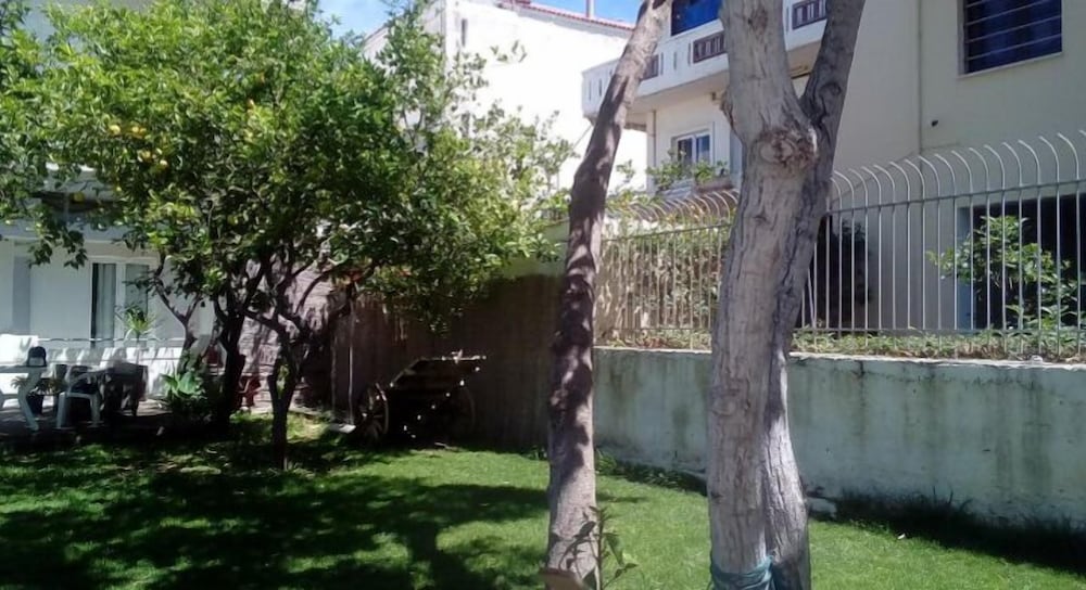 Фото Beloni Apartments and Studios