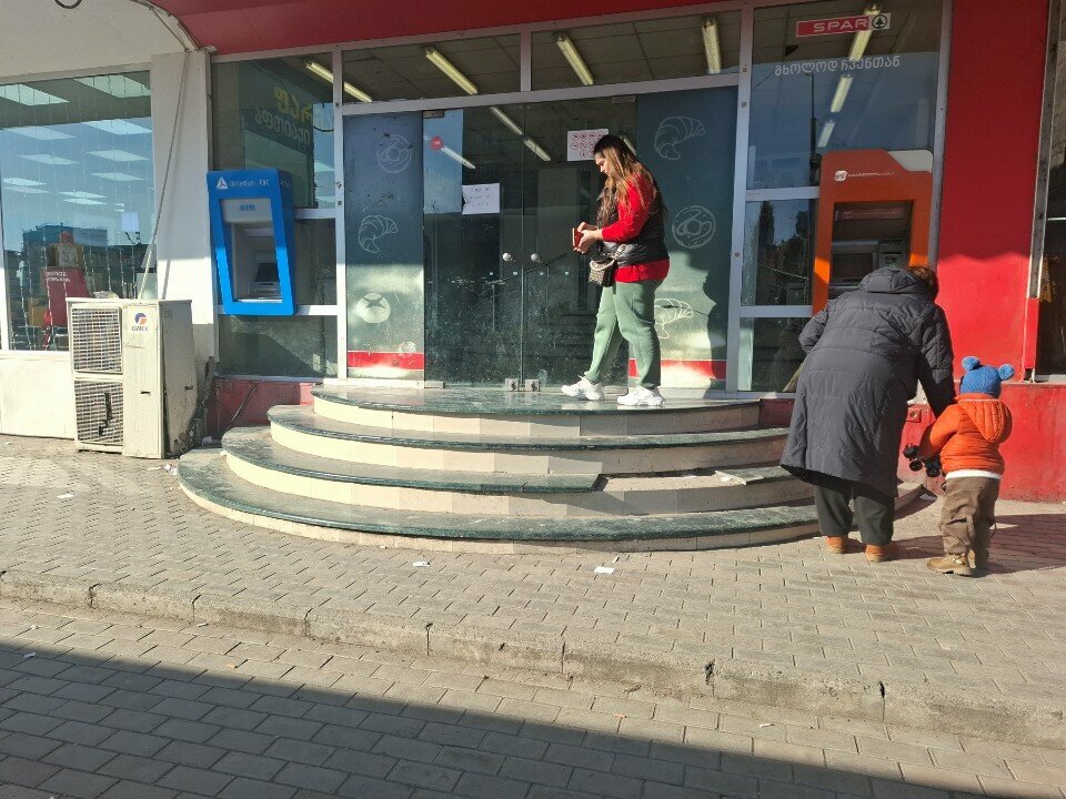 Second-hand shop Justin store, Rustavi, photo