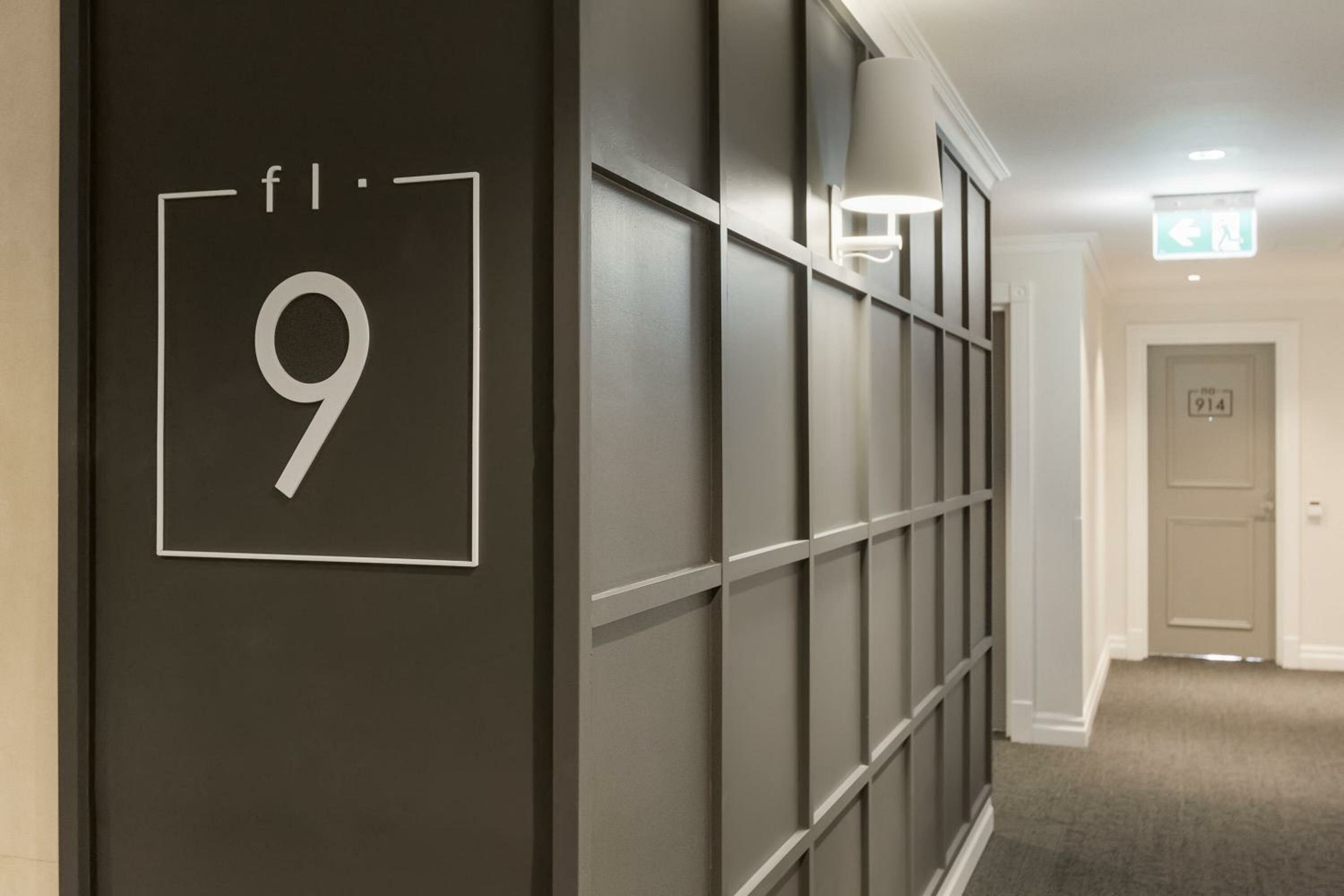 Фото Mantra 2 Bond Street Sydney