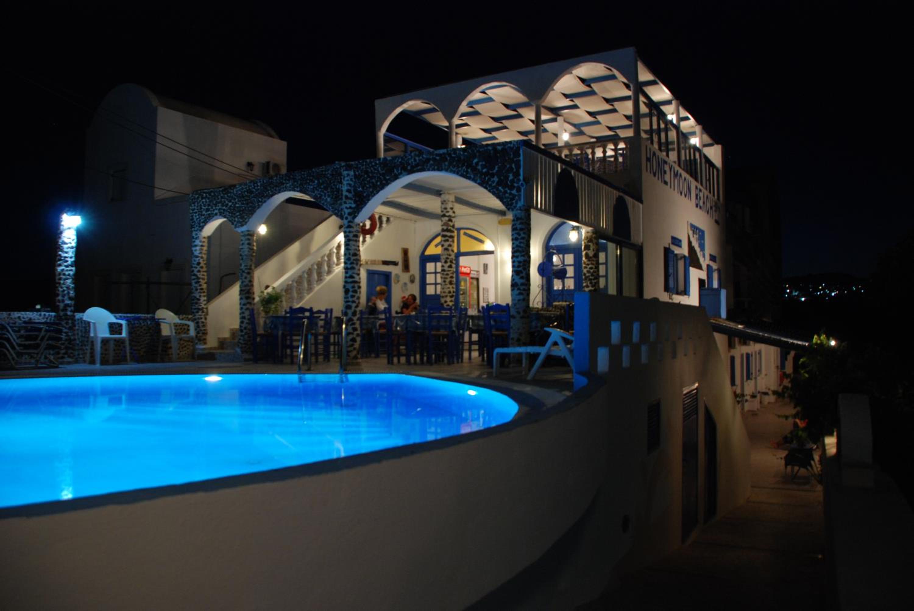 Фото Honeymoon Beach Studios