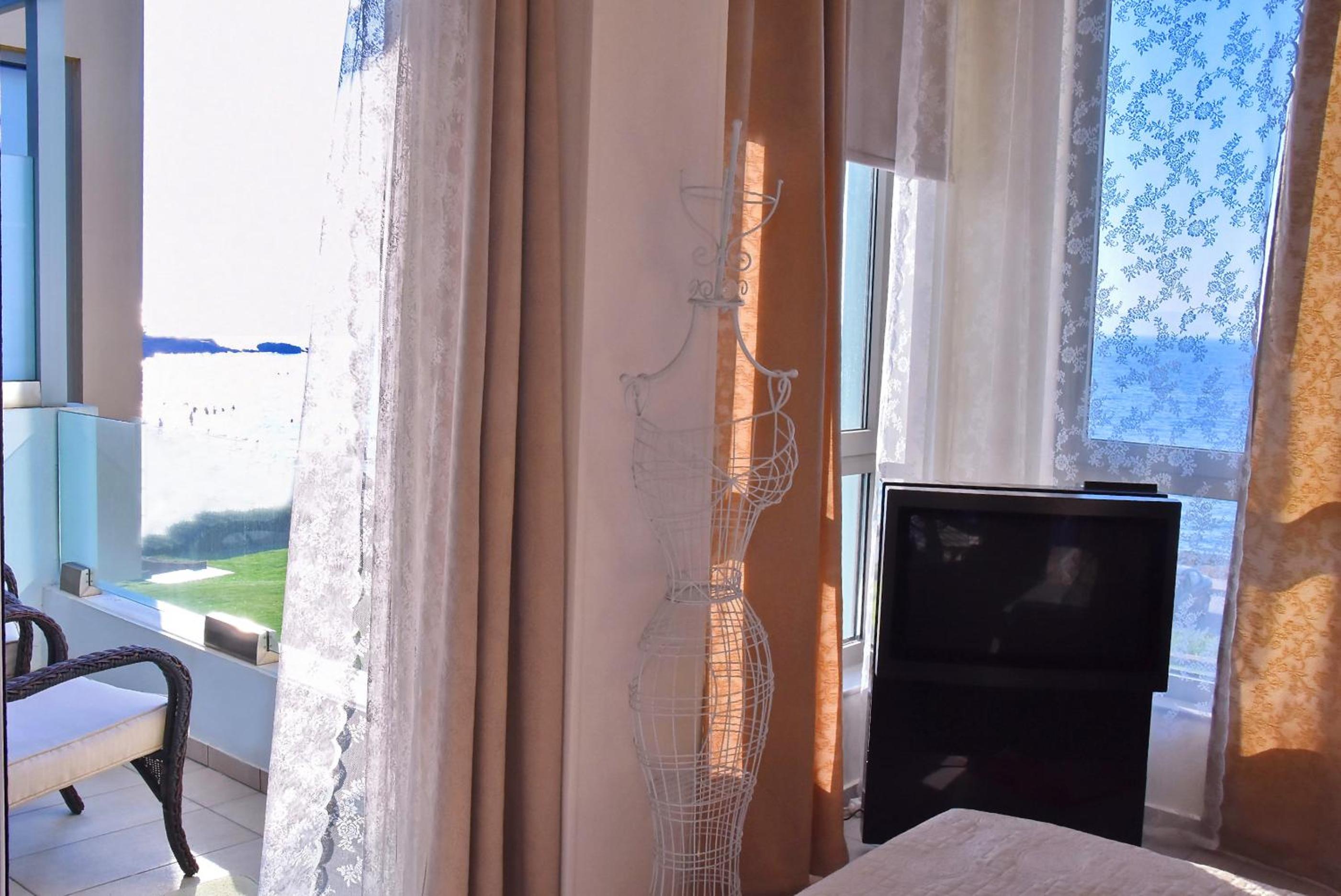 Фото Beach Front Villa Maria