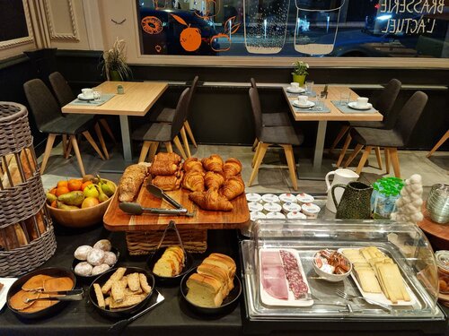 Гостиница Hotel Actuel Chambéry Centre в Шамбери