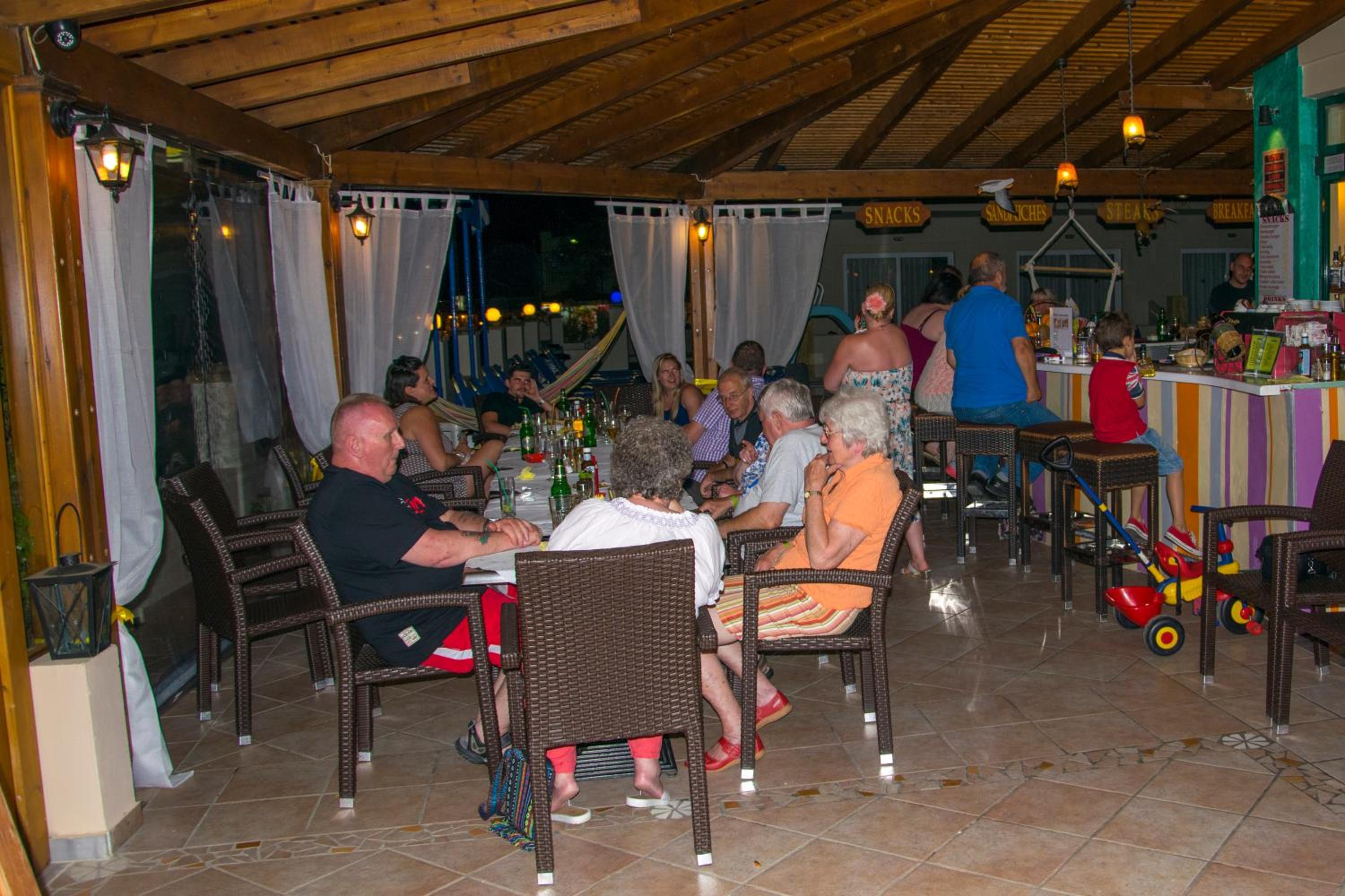 Фото Olive Grove Hotel