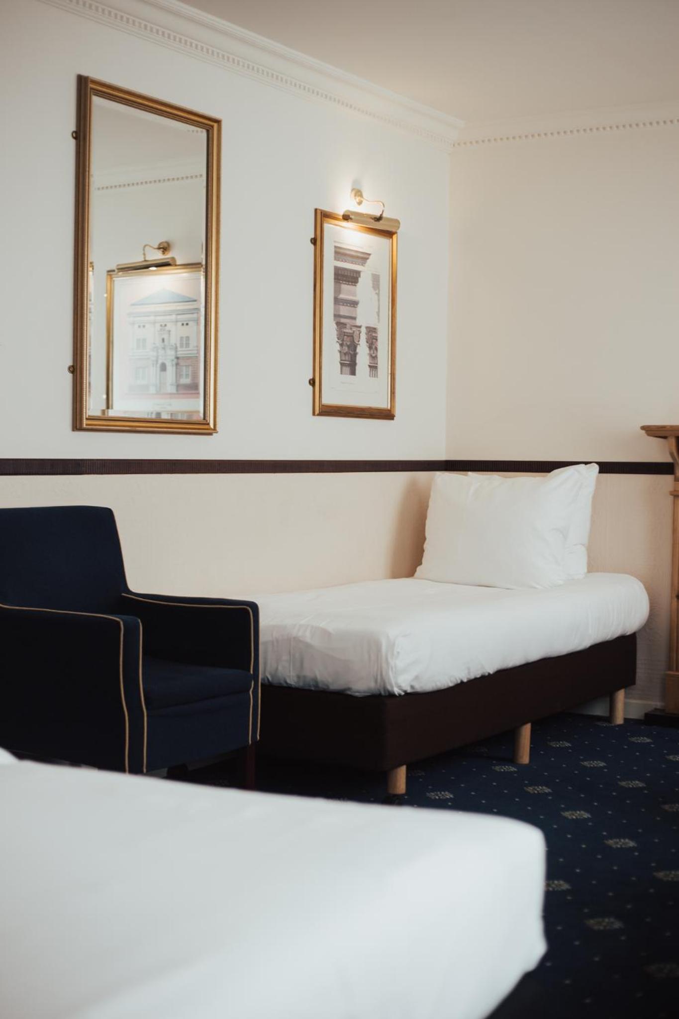 Фото Boutique Hotel De Doelen