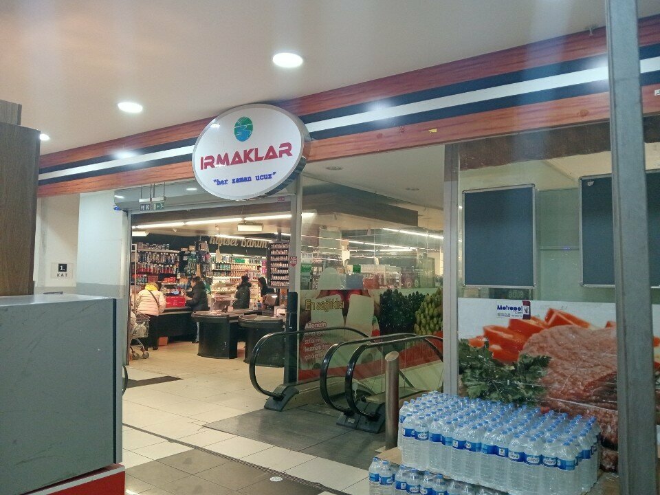 Supermarket Lazada, Istanbul, photo