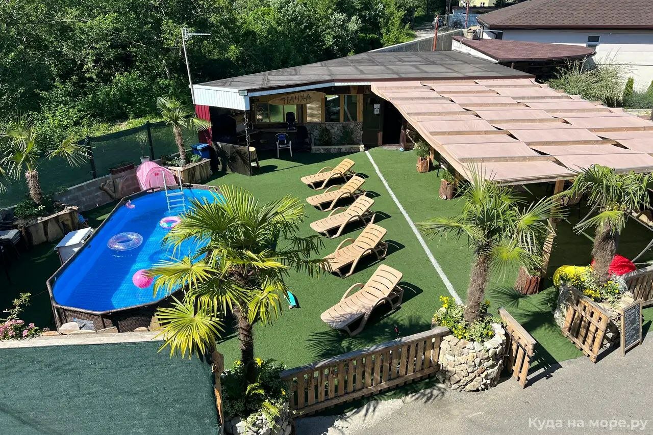 Фото отеля 1