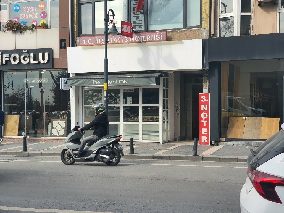 كاتب العدل Besiktas 3 Notary ، اسطنبول، صورة
