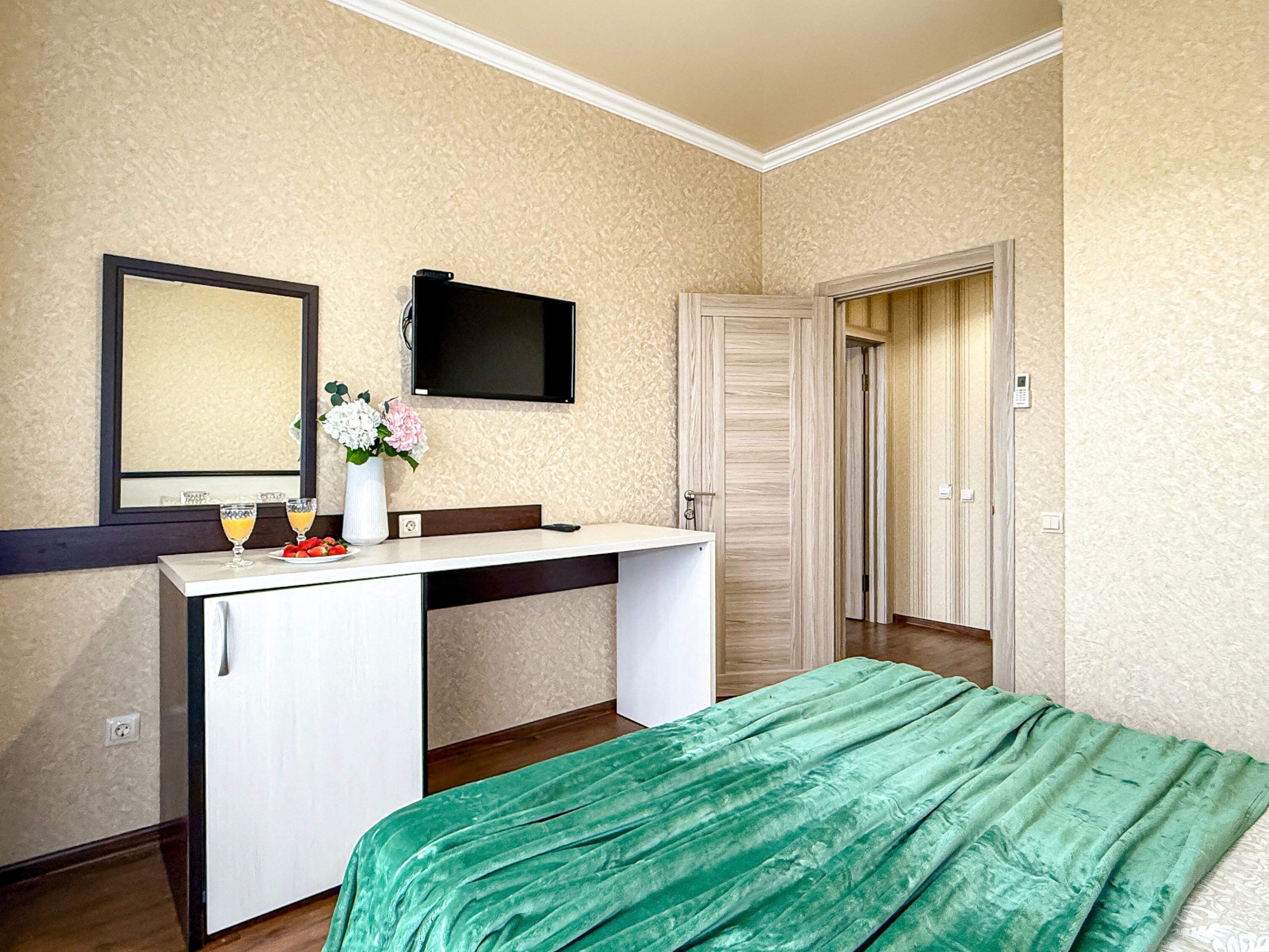 Фото Милана