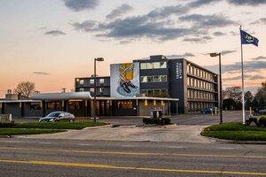 Гостиница Trumbull and Porter Hotel