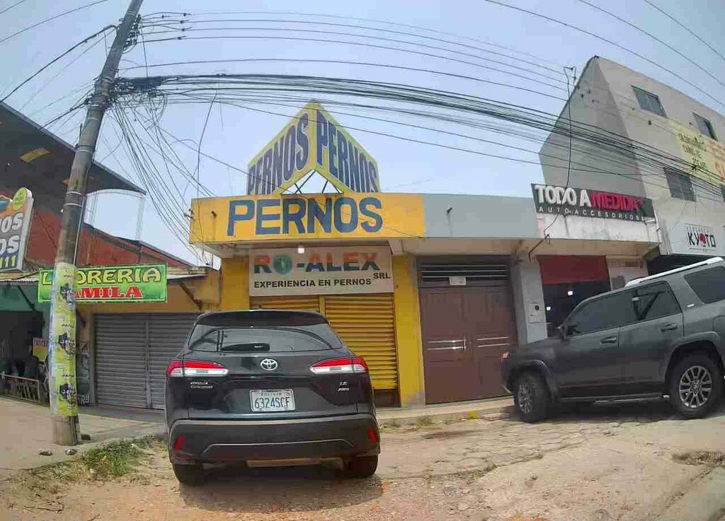 Building materials wholesale Pernos Ro-Alex, Santa Cruz de la Sierra, photo