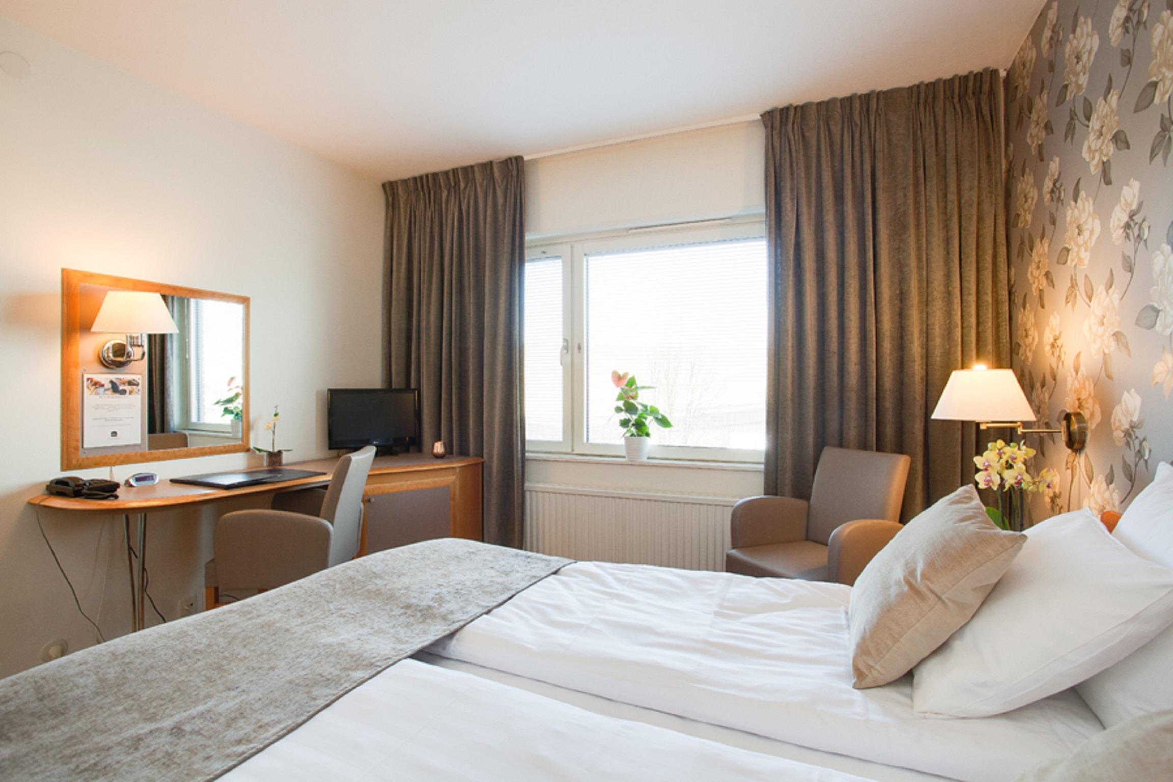 Фото отеля 2