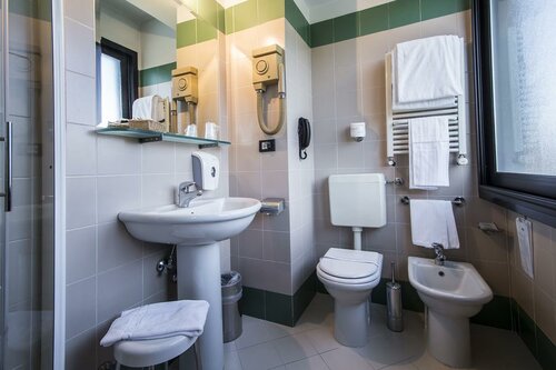 Гостиница Art Hotel Milano в Прато