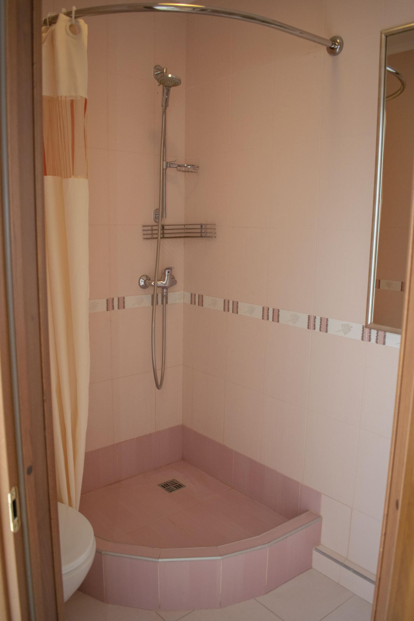 Фото Тристар