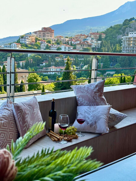 Фото Фамилия Делюкс