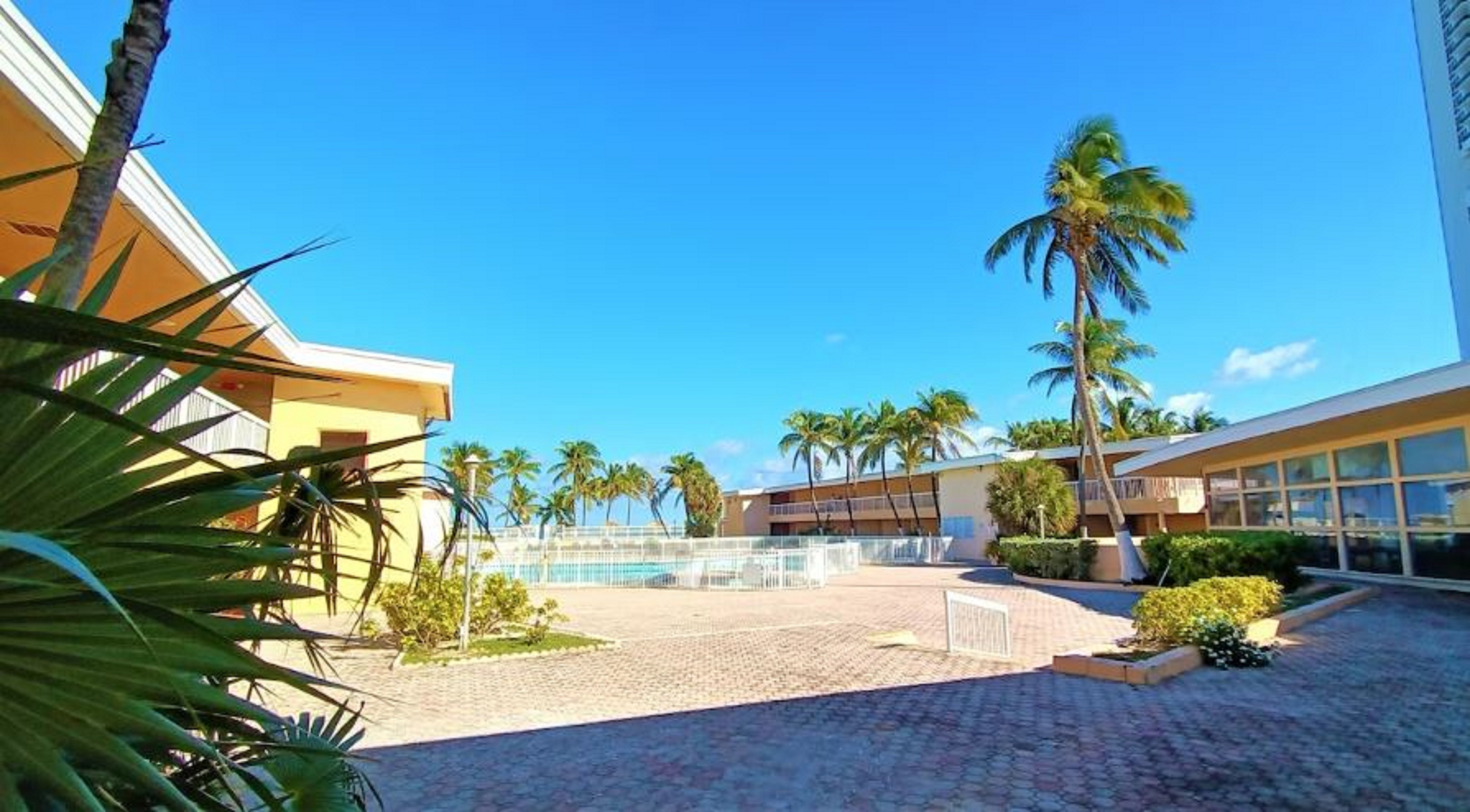 Фото Sahara Beach Club