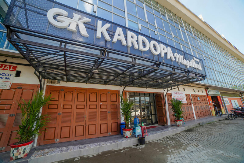 Гостиница Capital O 90447 Kardopa Hotel Megapark в Медане