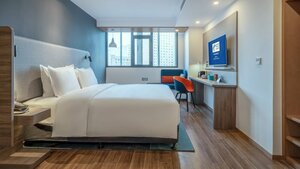Гостиница Holiday Inn Express Qingdao City Center