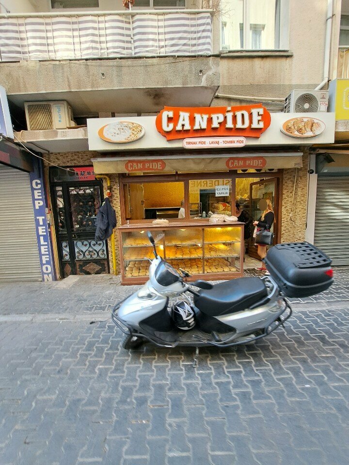 Bakery Can Pide, Izmir, photo