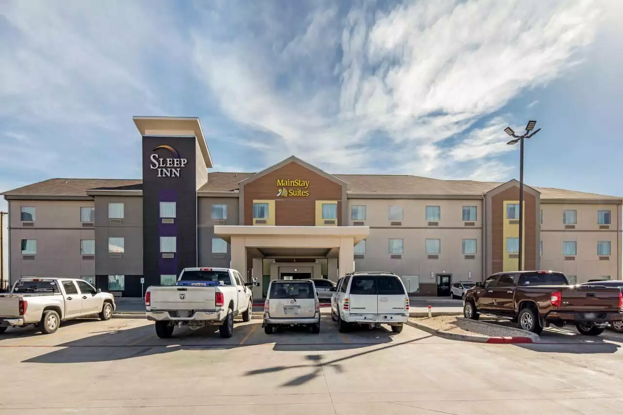 Фото Mainstay Suites