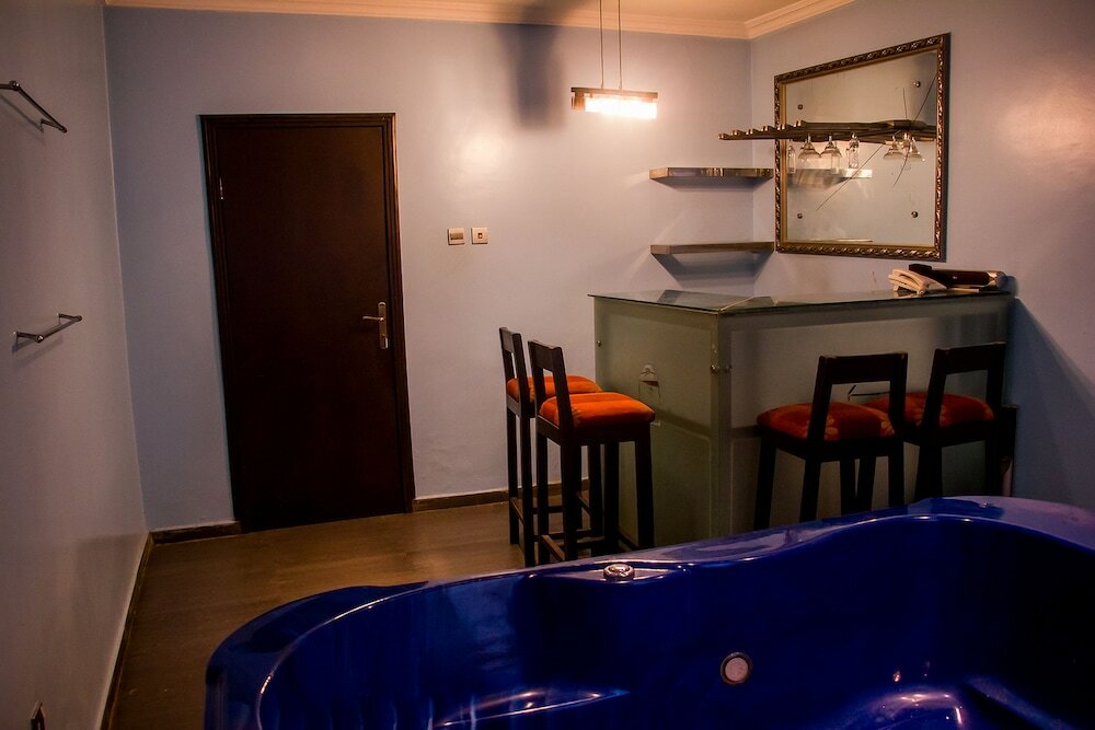 Фото Precinct Comfort Services, Ikoyi