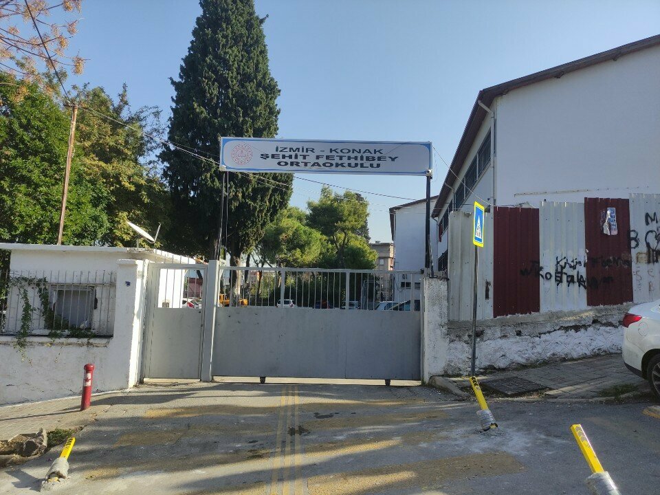 School St. John's High School, Izmir, photo