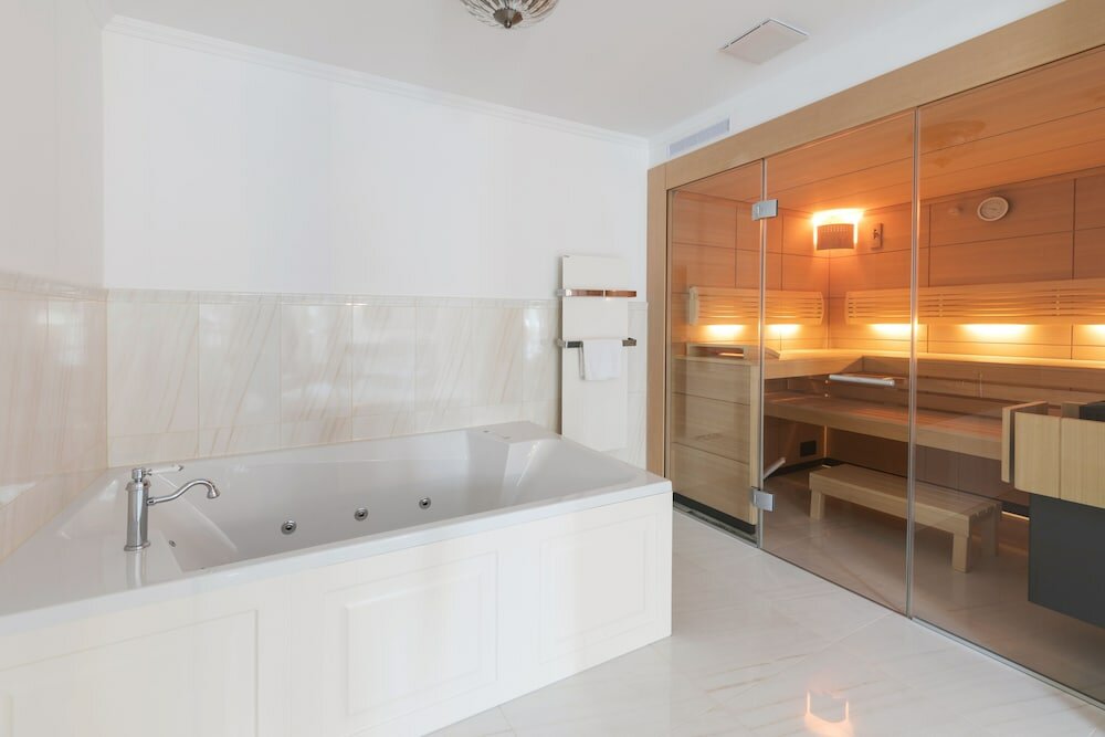 Фото Palace Art Hotel Pezinok