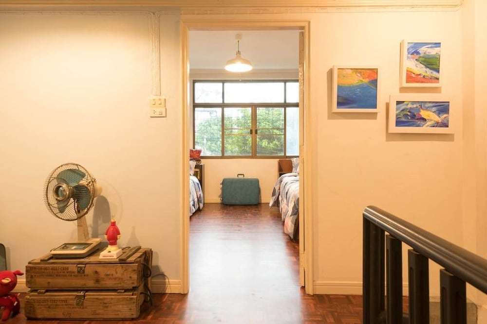 Фото Vacation Townhome near Bts Ekamai