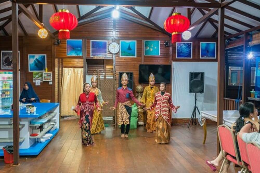 Фото Noah Maratua Resort