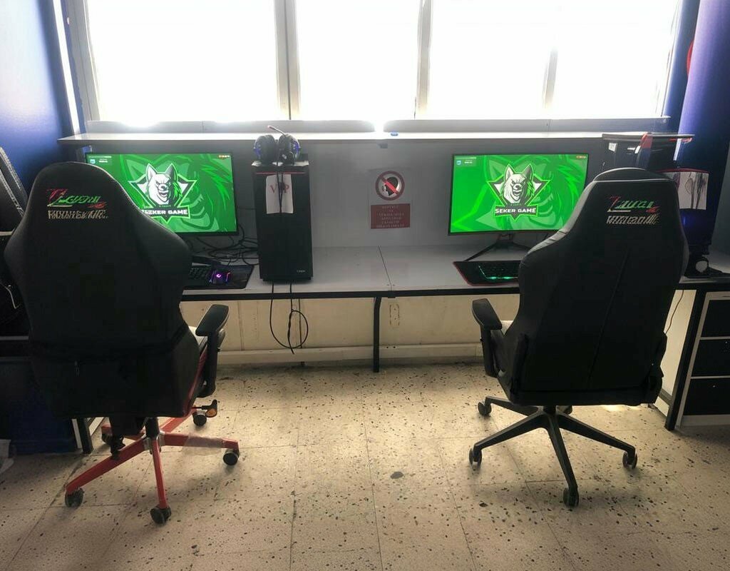 Internet cafe Seker Internet Cafe, Efeler, photo