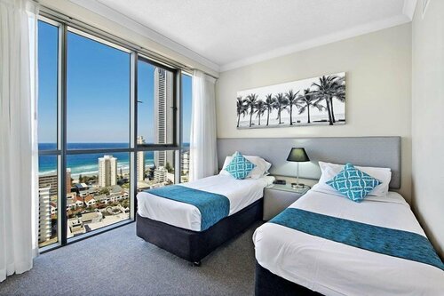 Гостиница Chevron Renaissance - HR Surfers Paradise в Голд-Кост