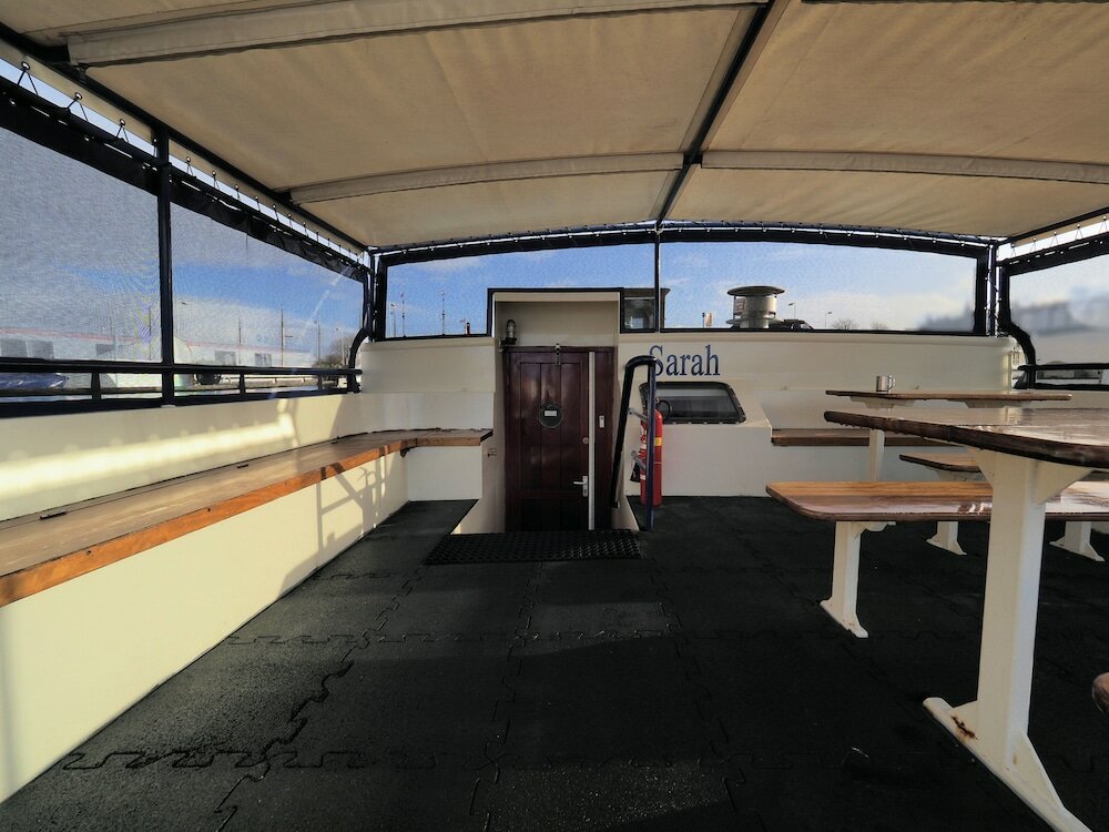 Фото Hotelschip Sarah