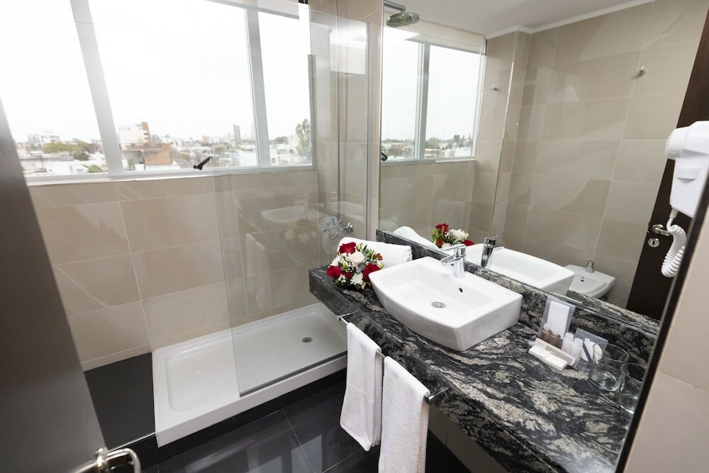 Фото Amerian Rafaela Hotel