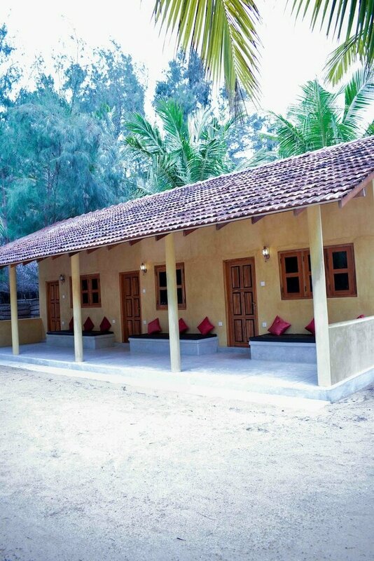 Гостиница Omeesha Beach Hotel