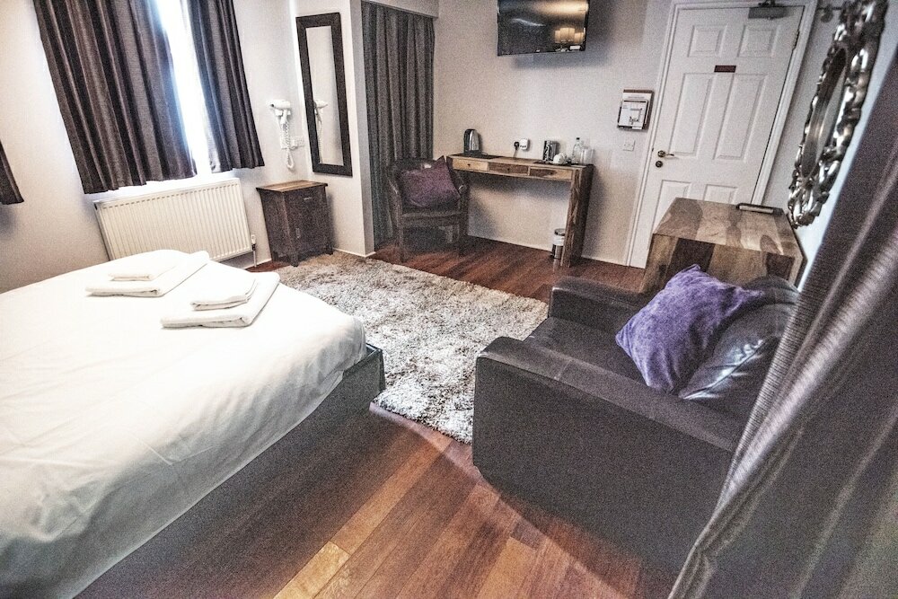 Фото Leaside Hotel