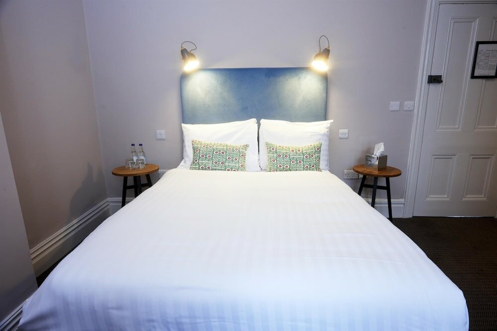 Фото The Embankment