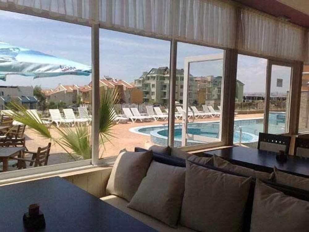 Фото Отель Tropics