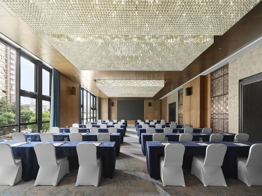 Фото Hilton Garden Inn Jiaxing Xiuzhou