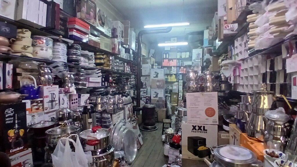 Tableware shop Eskil Housewares, Konya, photo