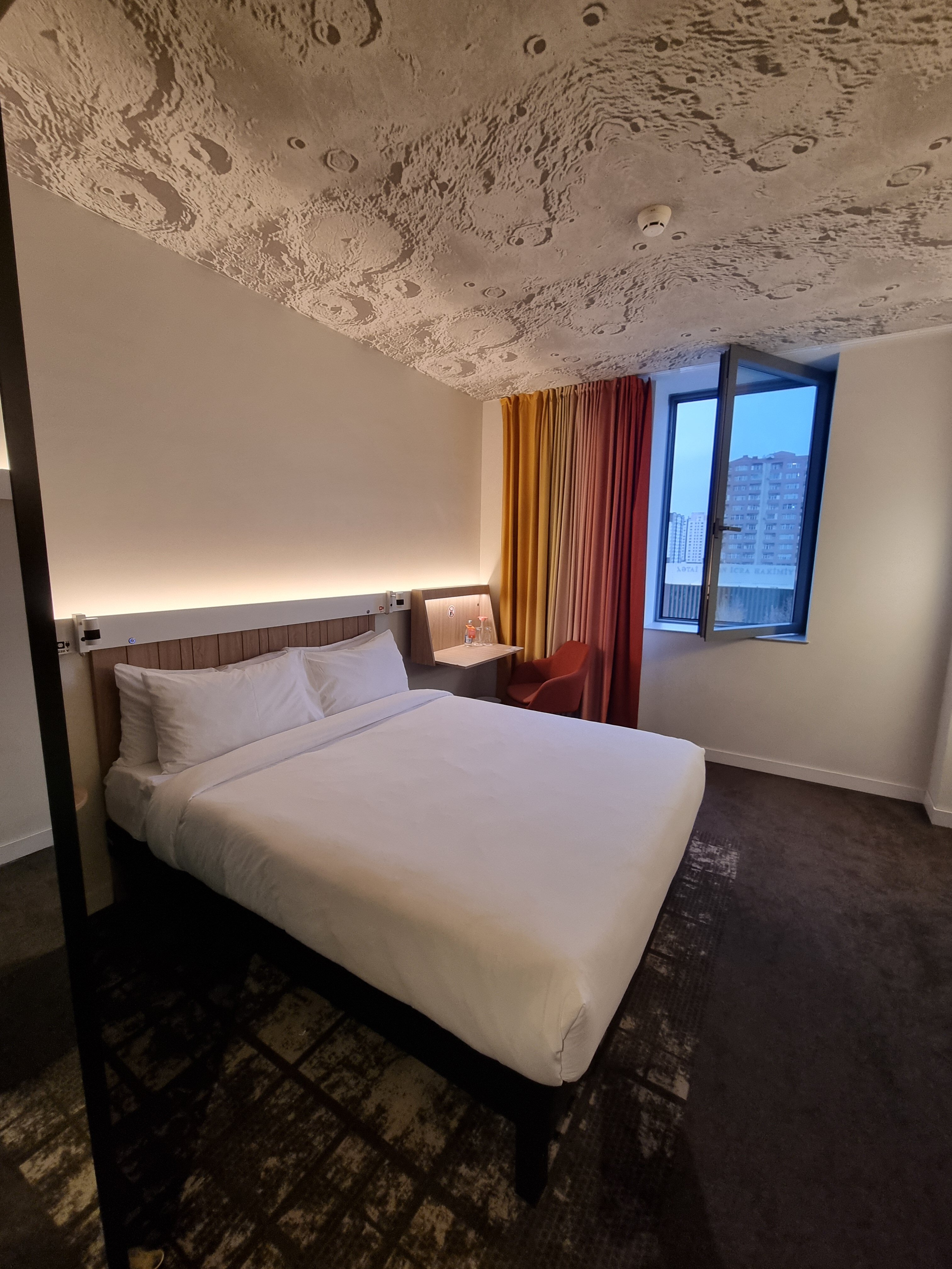 Фото Ibis Baku City